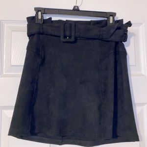 Mittoshop black soft skirt with build in belt size small